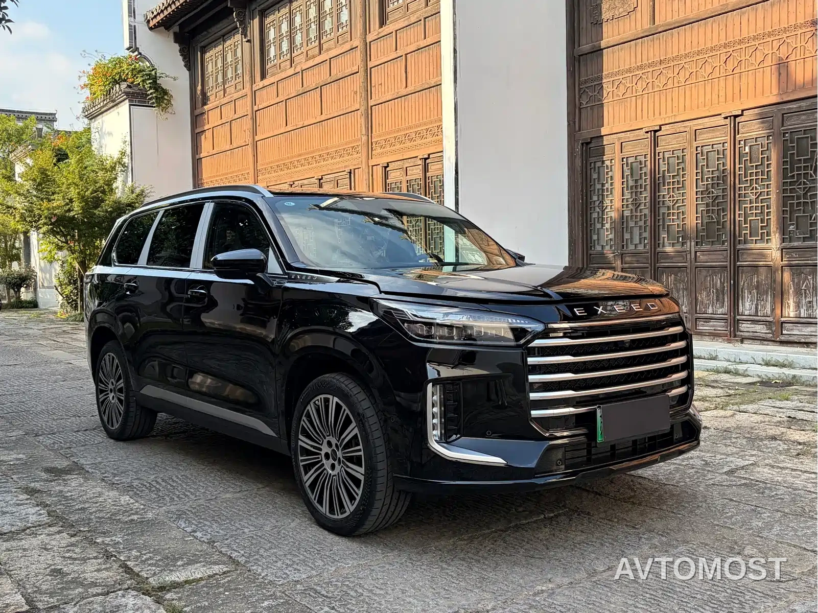 Exeed Landmark C-DM 2025 180 Ultra Long Range Max AWD 7-Seater — фото 3