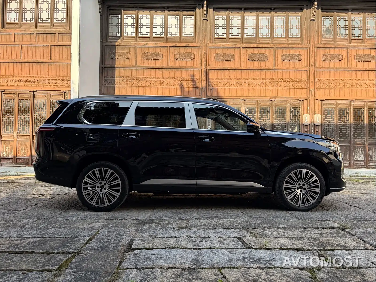 Exeed Landmark C-DM 2025 180 Ultra Long Range Max AWD 7-Seater — фото 9