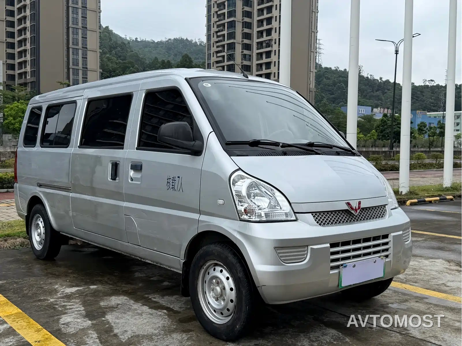 Wuling Rongguang EV 2022 Basic Passenger Vehicle EVE Battery — фото 3