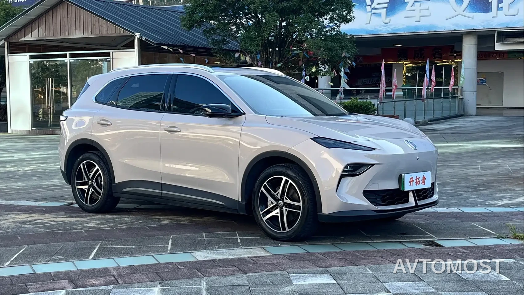MG ES5 2025 525max RWD Smart Driving Edition — фото 3