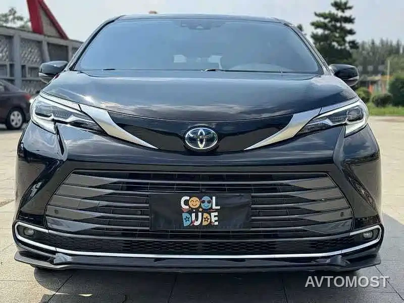 Toyota Sienna 2021 2.5L Hybrid Premium Edition — фото 2