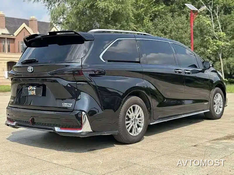 Toyota Sienna 2021 2.5L Hybrid Premium Edition — фото 7