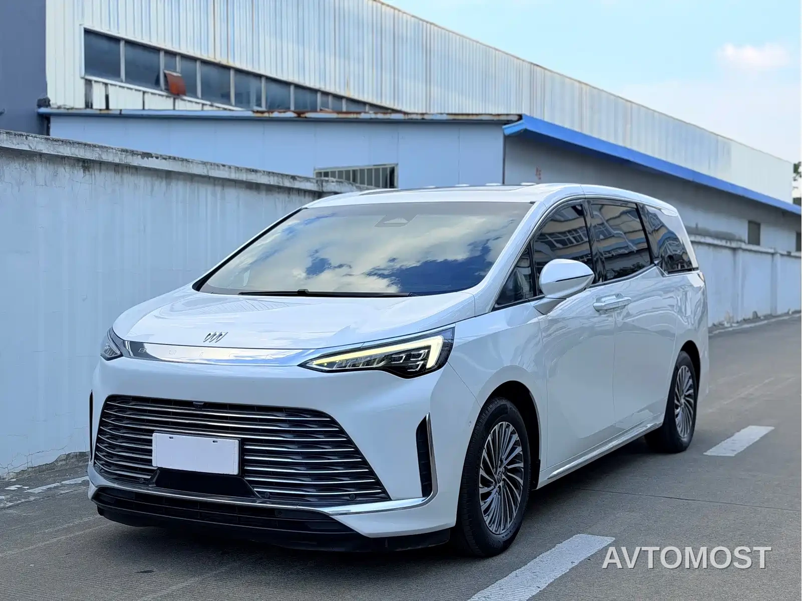 Buick Century 2023 2.0T 7-seater Premium — фото 1