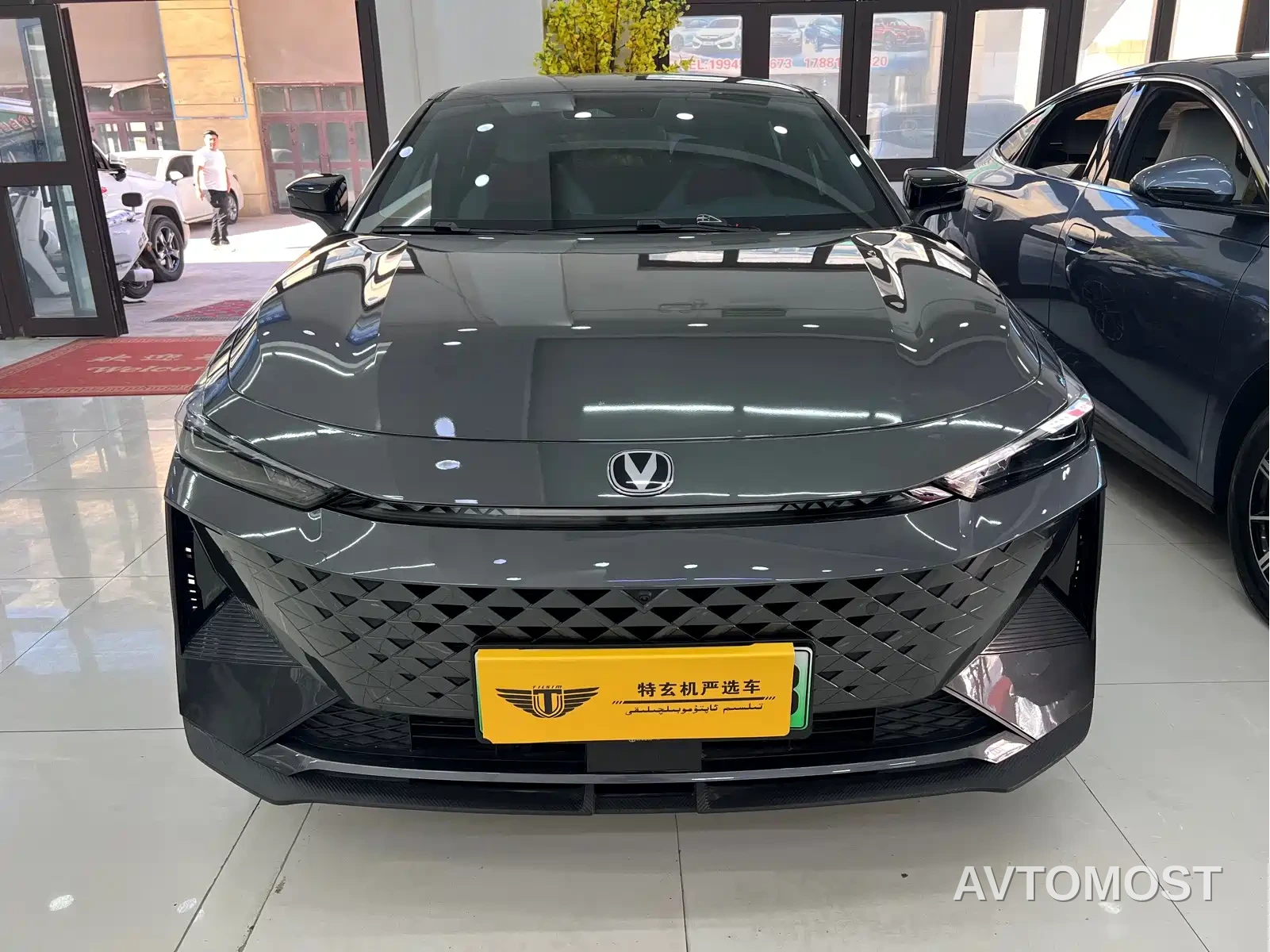 Changan UNI-V iDD 2024 Blue Whale iDD 136km Smart Fun — фото 2
