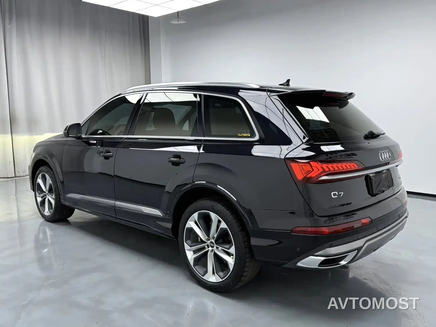Audi Q7 2021 55 TFSI quattro S line Premium — фото 8