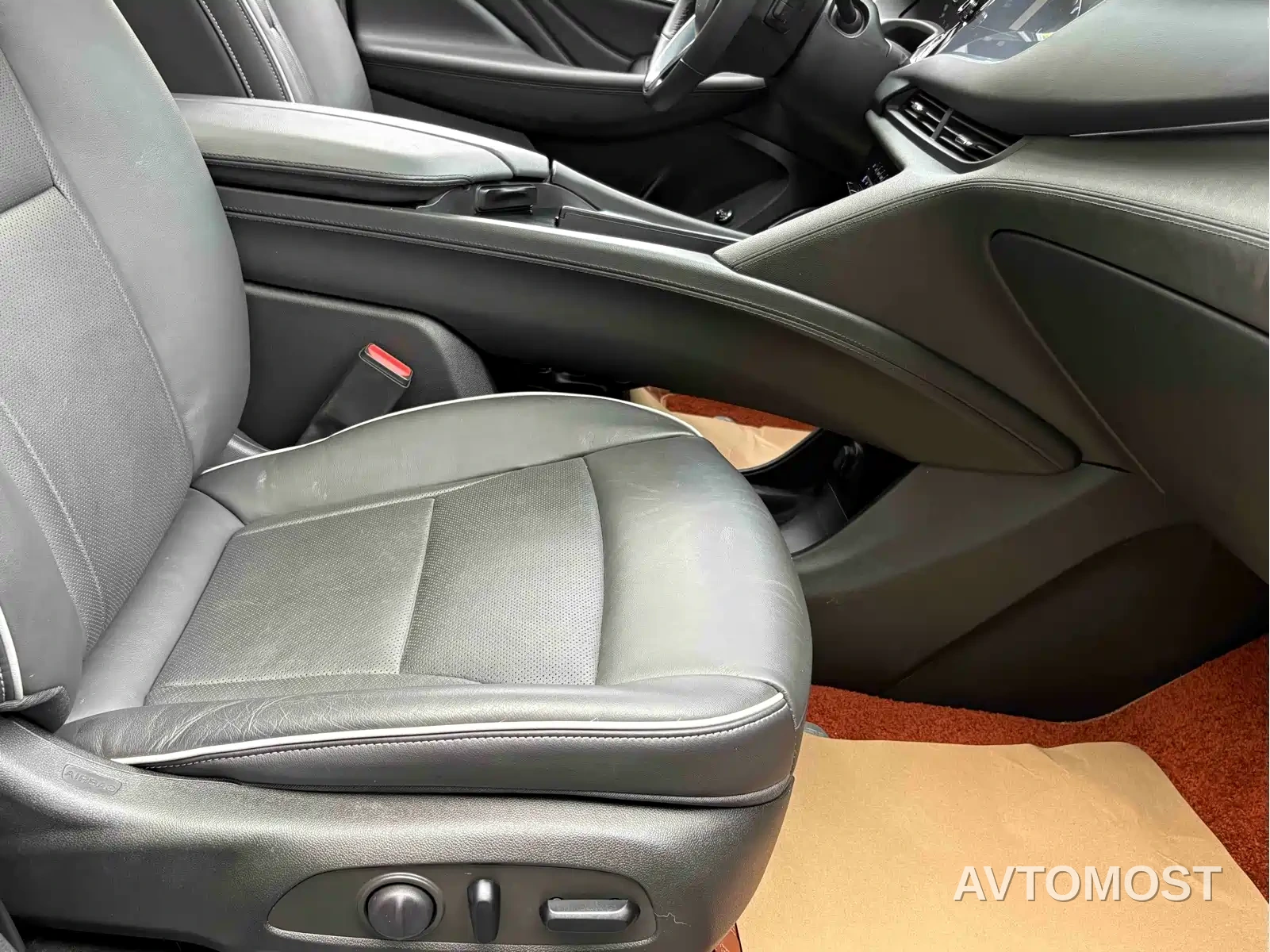 Buick Enclave 2022 652T AWD Premium Flagship 6-Seater — фото 6