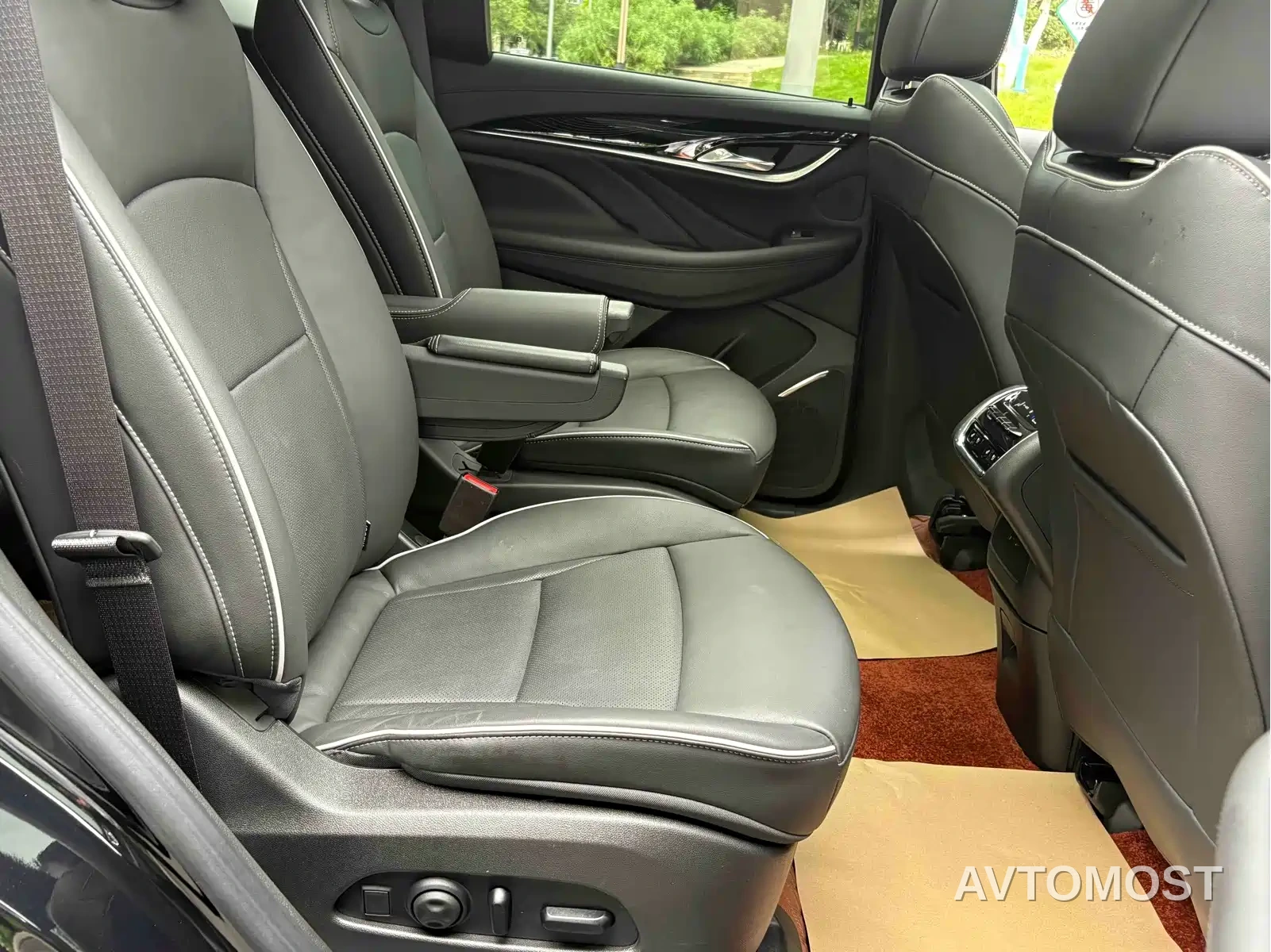Buick Enclave 2022 652T AWD Premium Flagship 6-Seater — фото 8