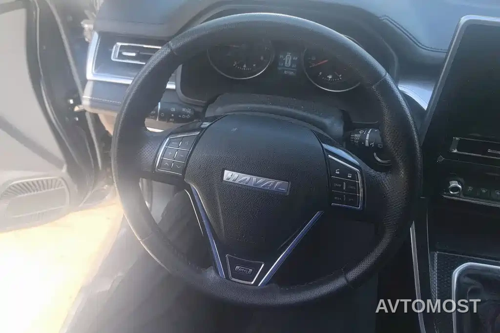 Haval M6 2021 PLUS 1.5T Manual Luxury Smart Connect — фото 15