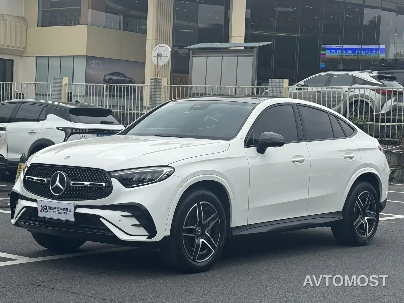 Mercedes-Benz GLC Coupe 2025 GLC 260 4MATIC Coupe SUV — фото 1