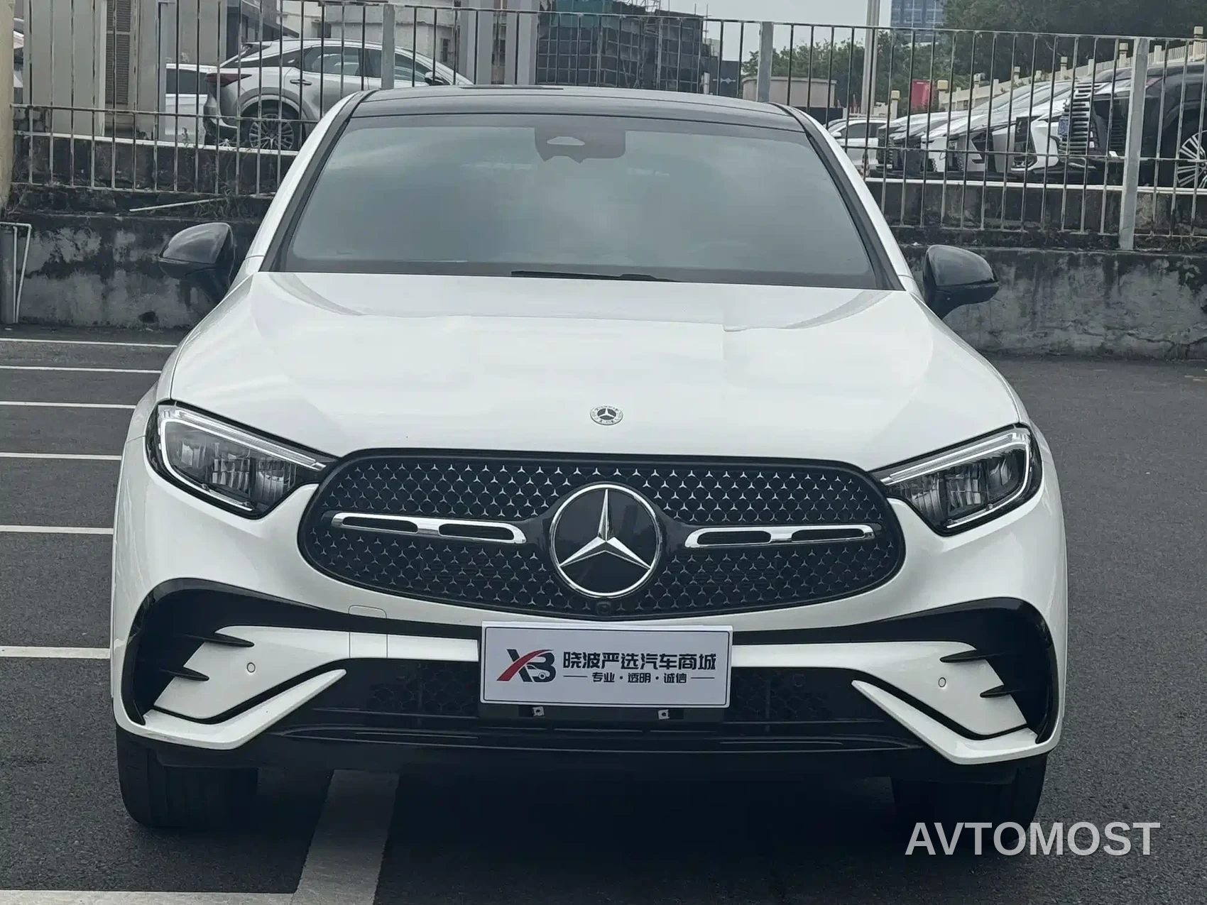 Mercedes-Benz GLC Coupe 2025 GLC 260 4MATIC Coupe SUV — фото 2