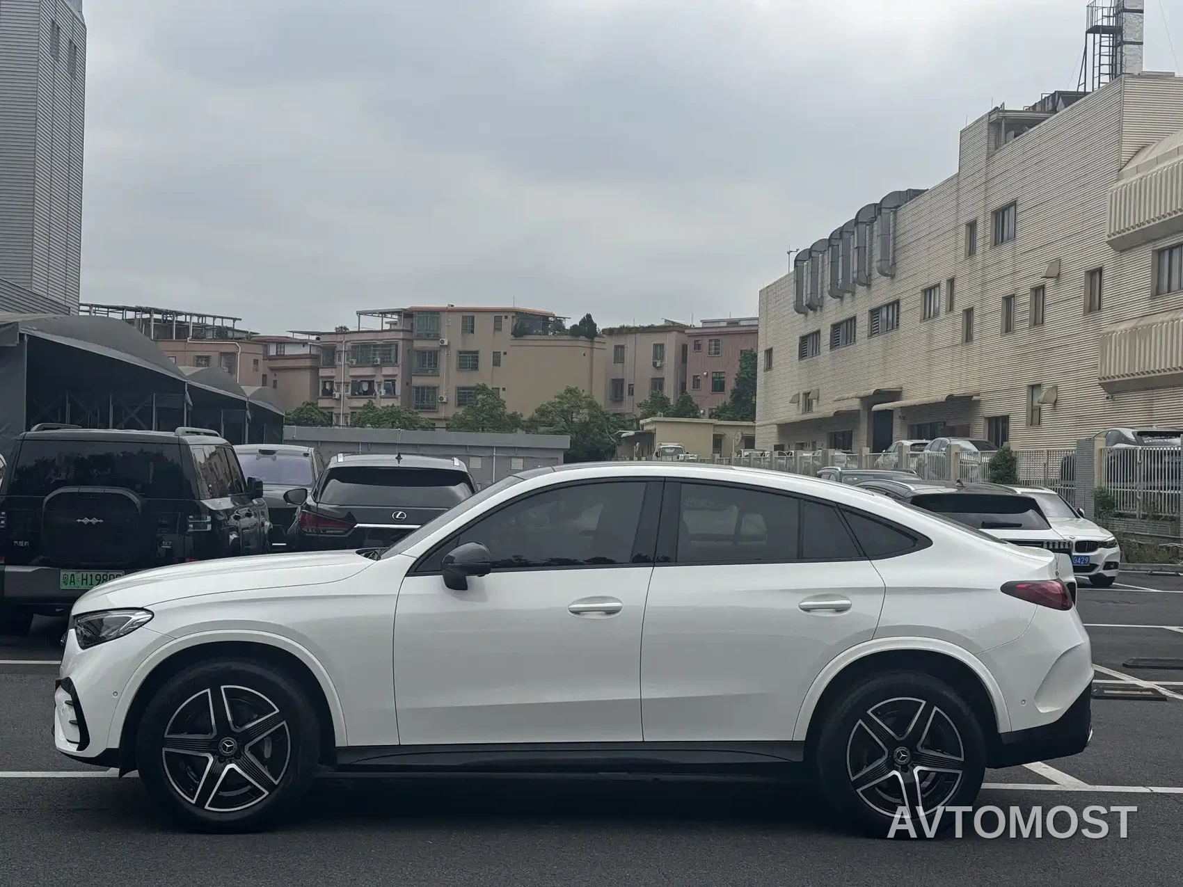 Mercedes-Benz GLC Coupe 2025 GLC 260 4MATIC Coupe SUV — фото 5