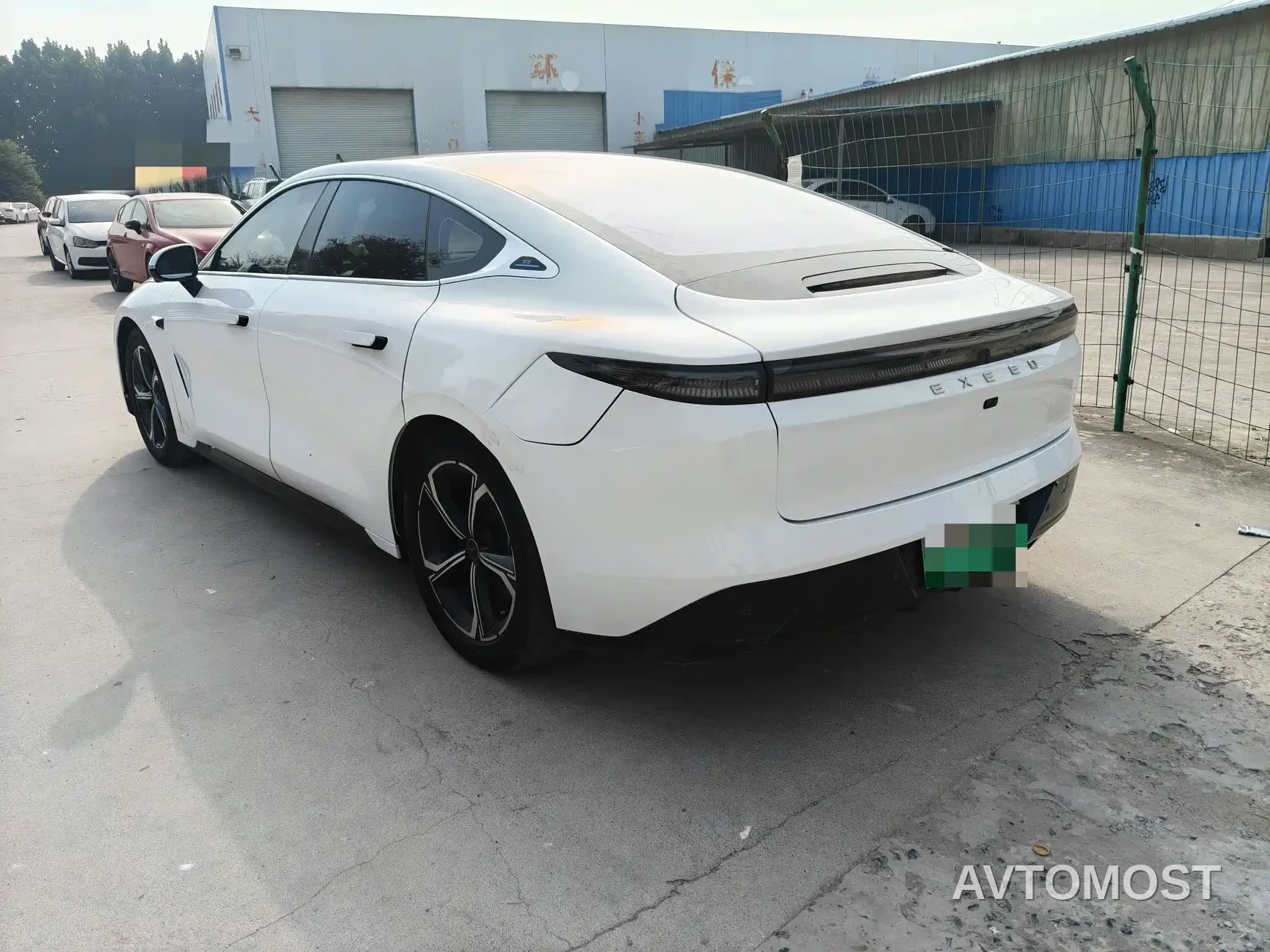 Exeed Exlantix ES 2024 Max Long Range Version — фото 9
