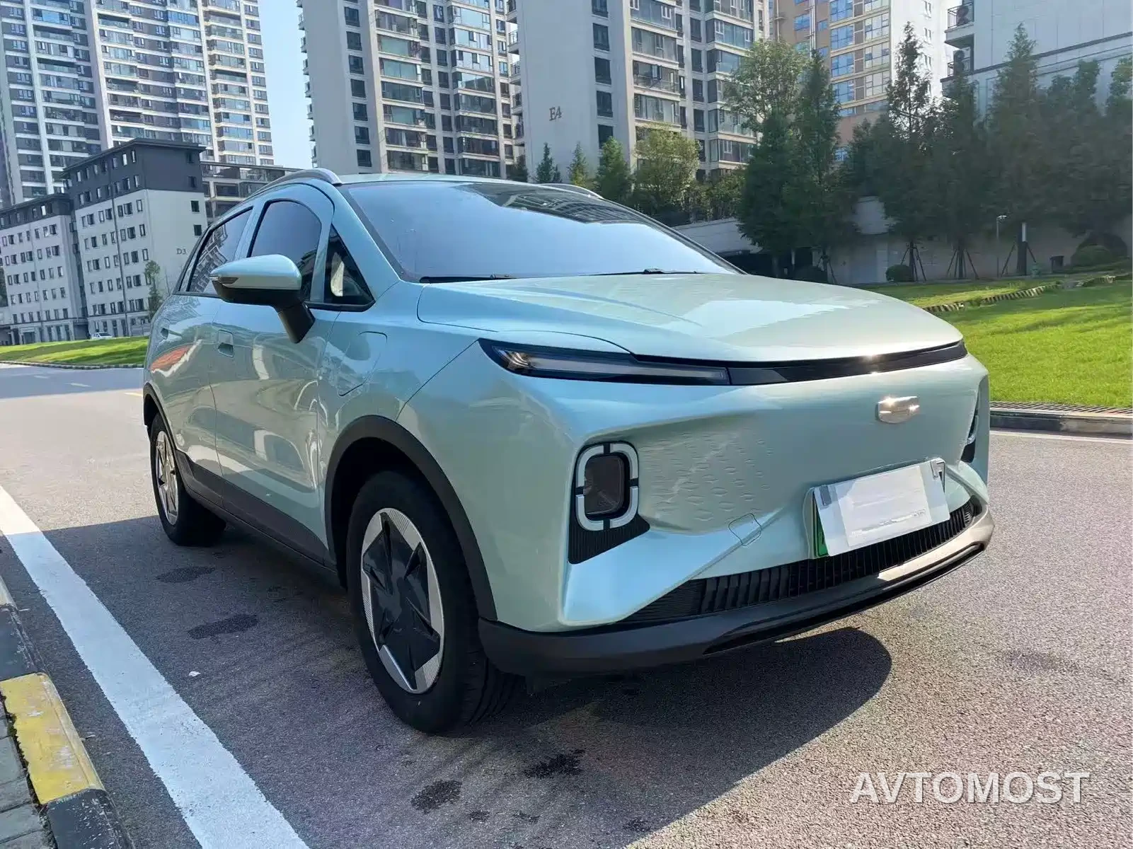 Geely Geometry E Firefly 2024 Model 301km Light Flow — фото 3