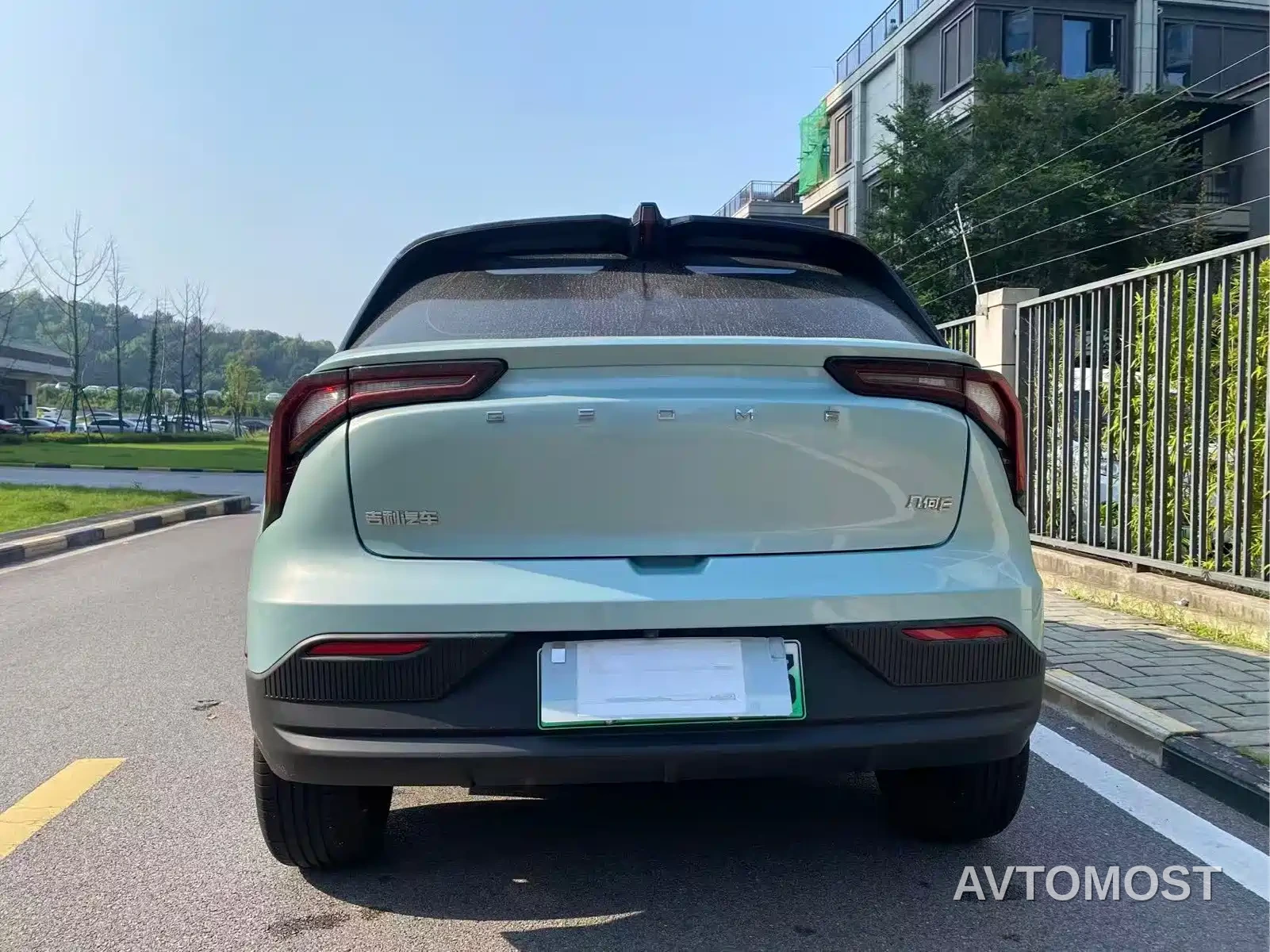 Geely Geometry E Firefly 2024 Model 301km Light Flow — фото 8