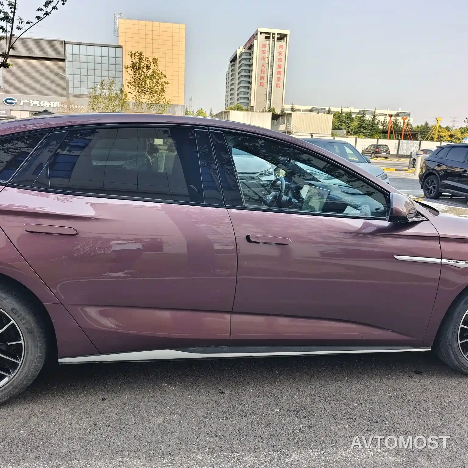 BYD Seal 2024 Glory Edition DM-i 1.5L 121km Luxury — фото 20