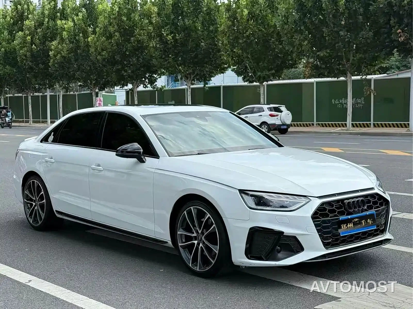 Audi A4L 2023 40 TFSI quattro Luxury Sport — фото 3