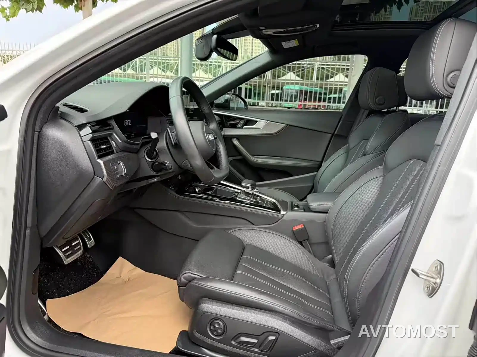 Audi A4L 2023 40 TFSI quattro Luxury Sport — фото 4