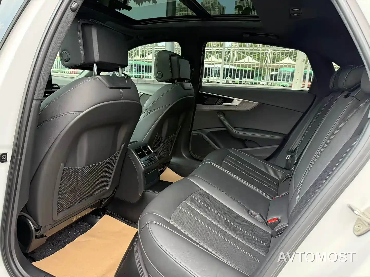 Audi A4L 2023 40 TFSI quattro Luxury Sport — фото 6