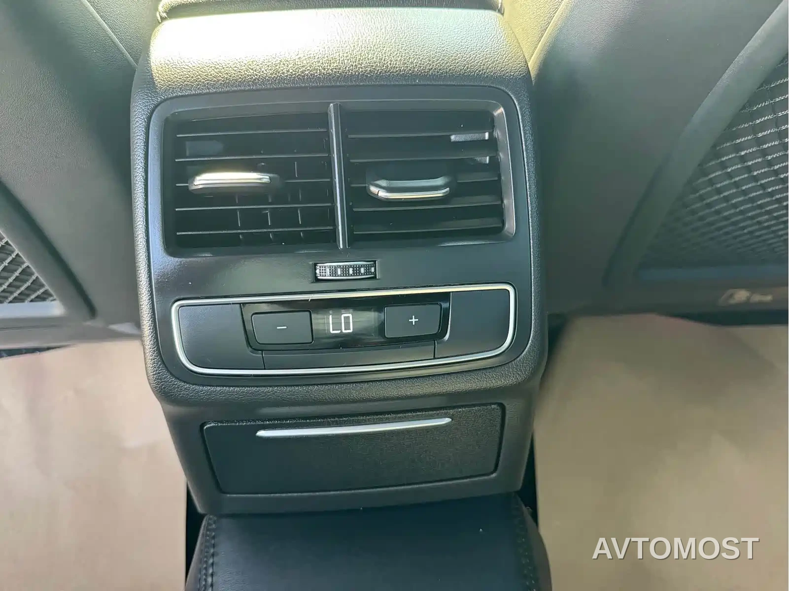 Audi A4L 2023 40 TFSI quattro Luxury Sport — фото 15