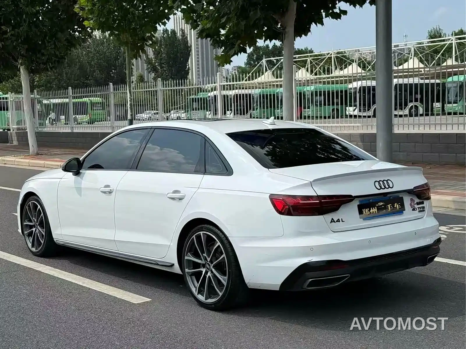 Audi A4L 2023 40 TFSI quattro Luxury Sport — фото 20