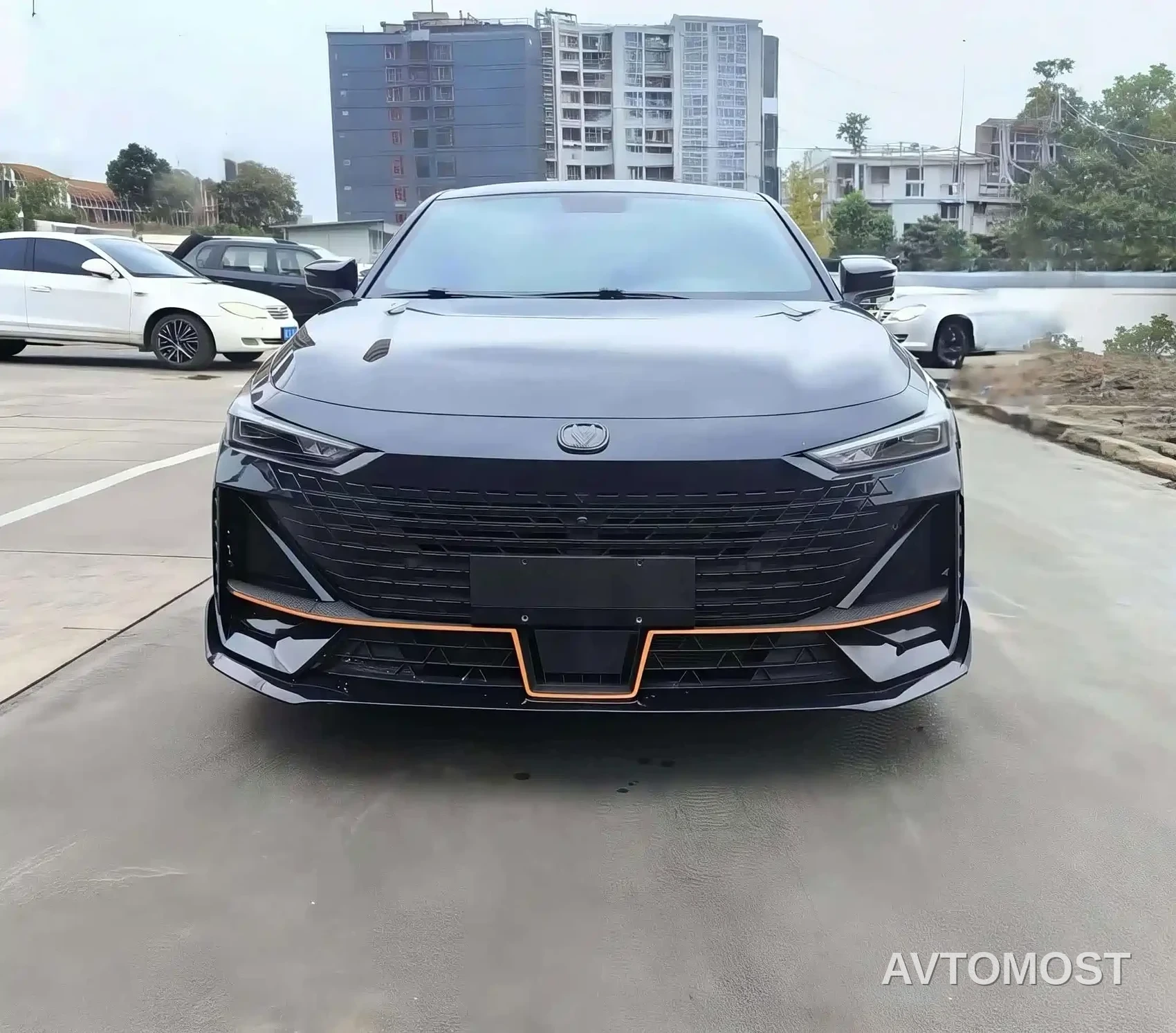 Changan UNI-V 2022 1.5T Excellence — фото 2