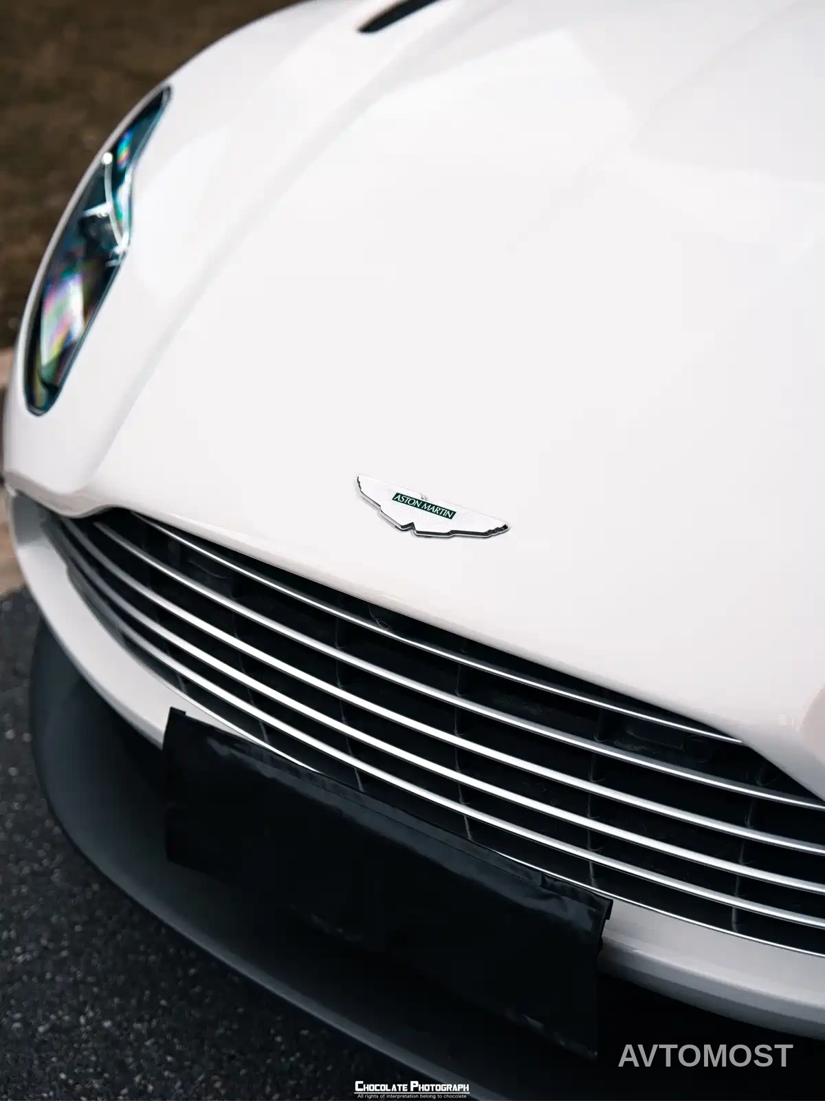 Aston Martin DB11 2020 4.0T V8 Coupe — фото 10