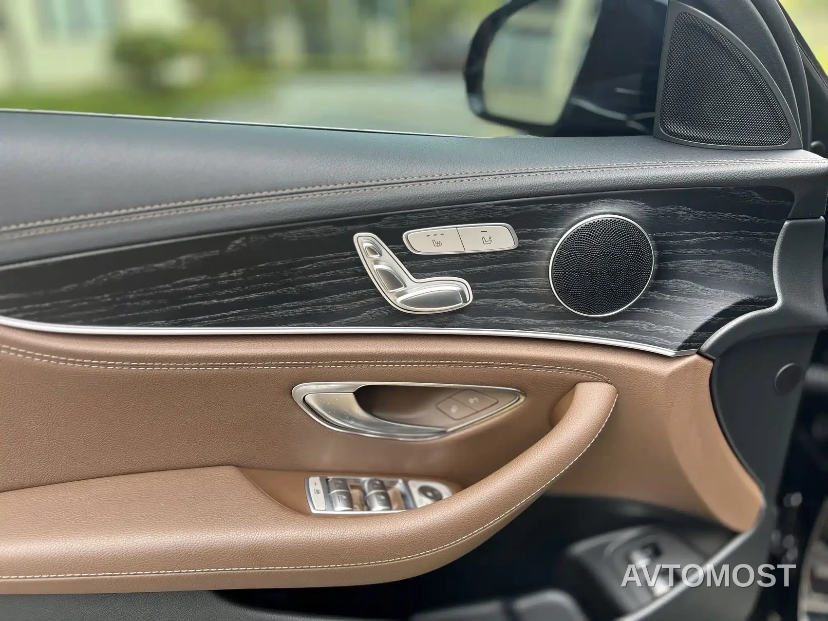 Mercedes-Benz E-Class New Energy 2022 Facelift E 350 e L Plug-in Hybrid Sport Sedan — фото 4