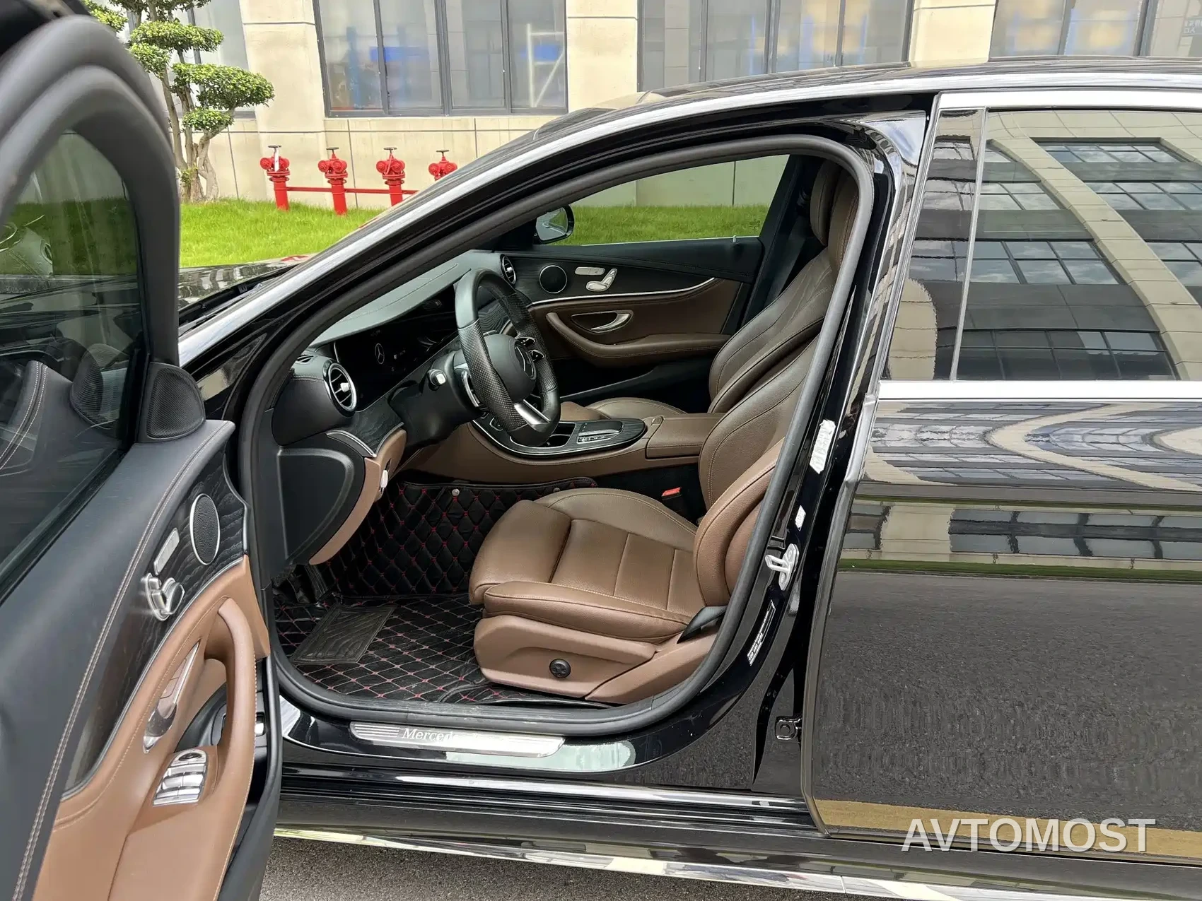 Mercedes-Benz E-Class New Energy 2022 Facelift E 350 e L Plug-in Hybrid Sport Sedan — фото 5