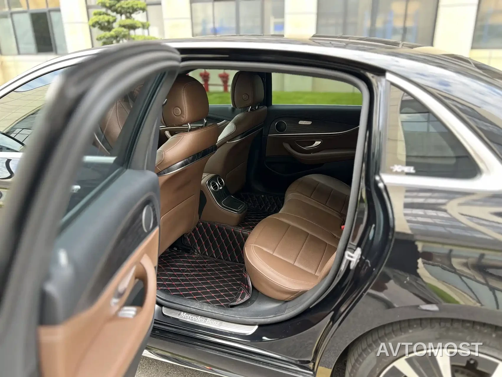 Mercedes-Benz E-Class New Energy 2022 Facelift E 350 e L Plug-in Hybrid Sport Sedan — фото 6