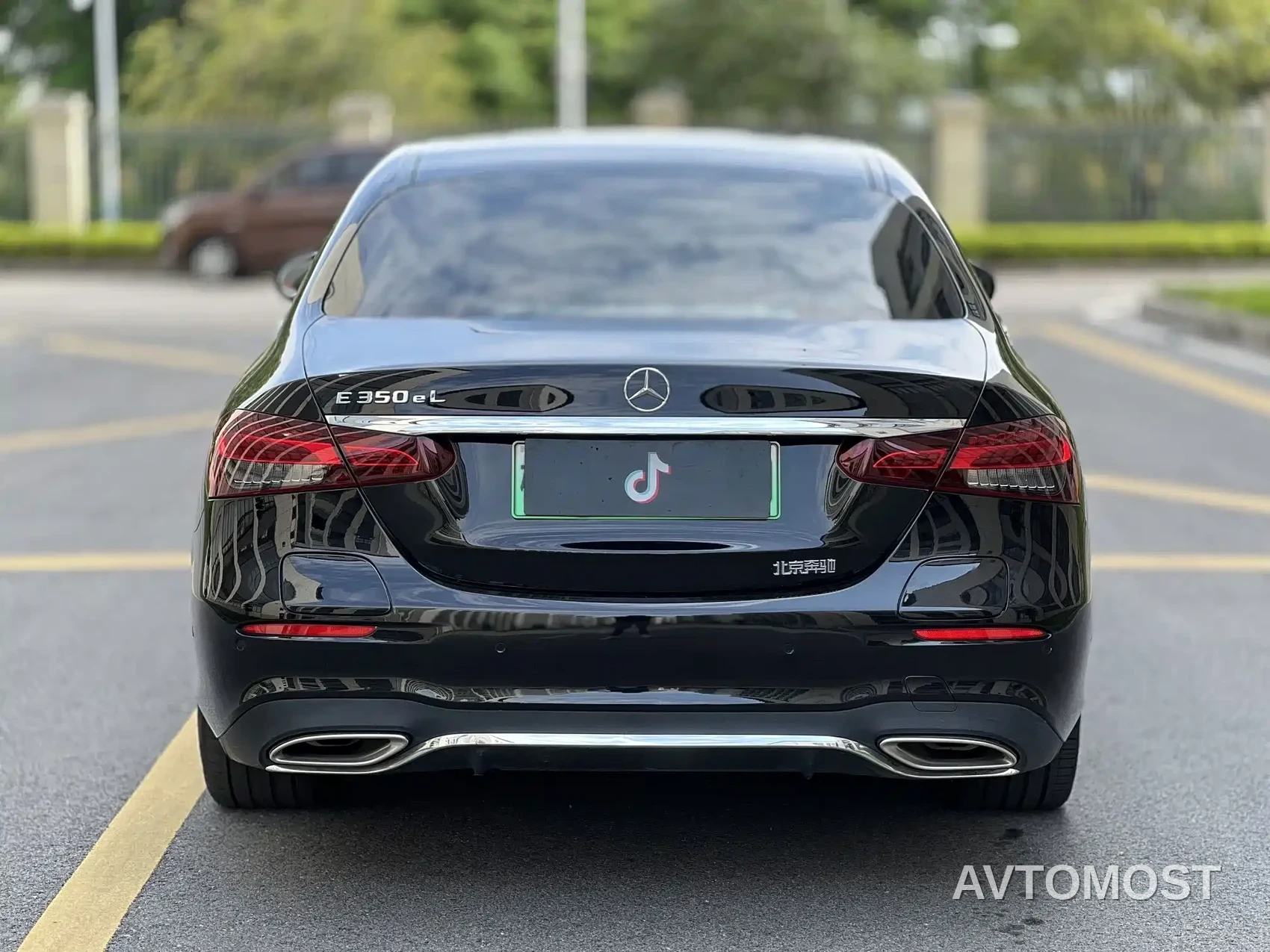 Mercedes-Benz E-Class New Energy 2022 Facelift E 350 e L Plug-in Hybrid Sport Sedan — фото 26