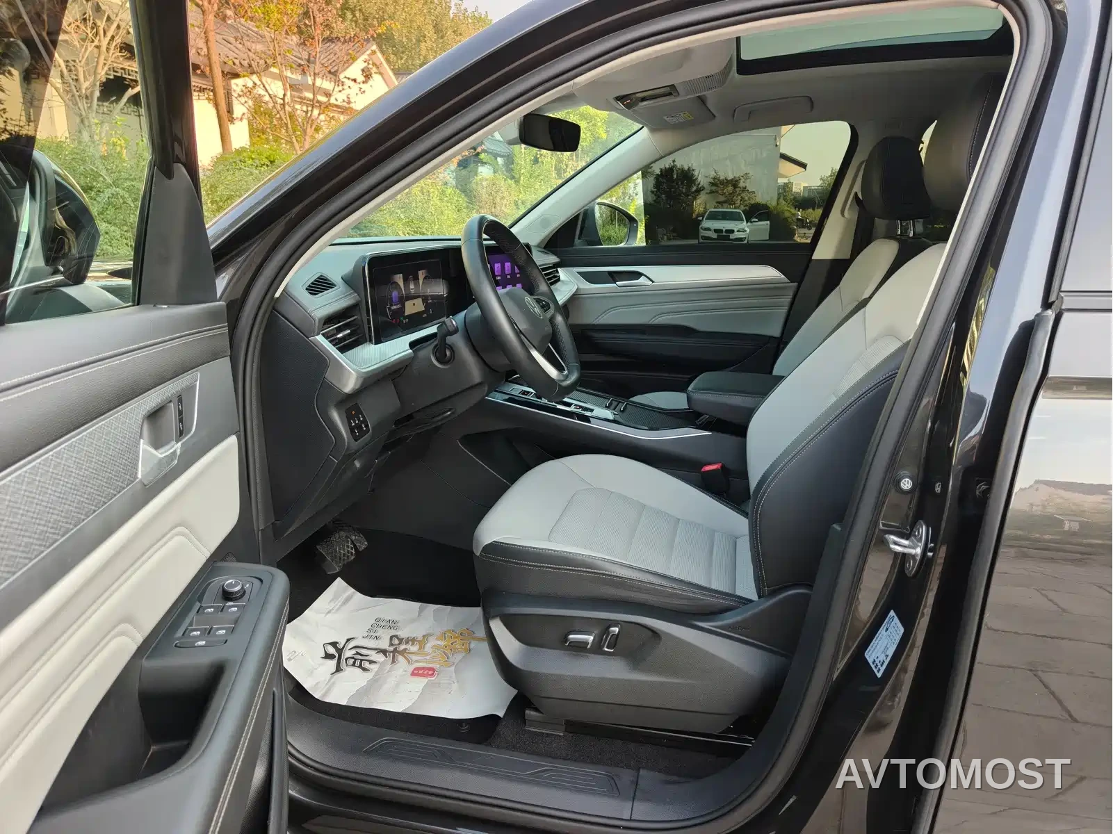 Volkswagen Talagon 2023 330TSI Luxury Touring Edition — фото 9
