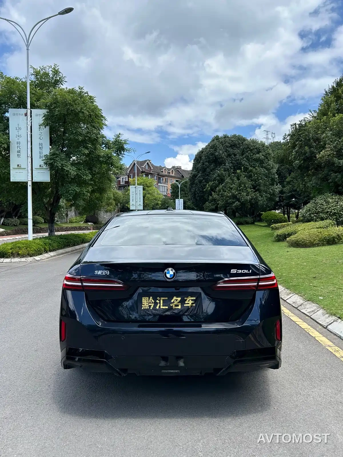 BMW 5 Series 2024 530Li Leading M Sport Package — фото 5