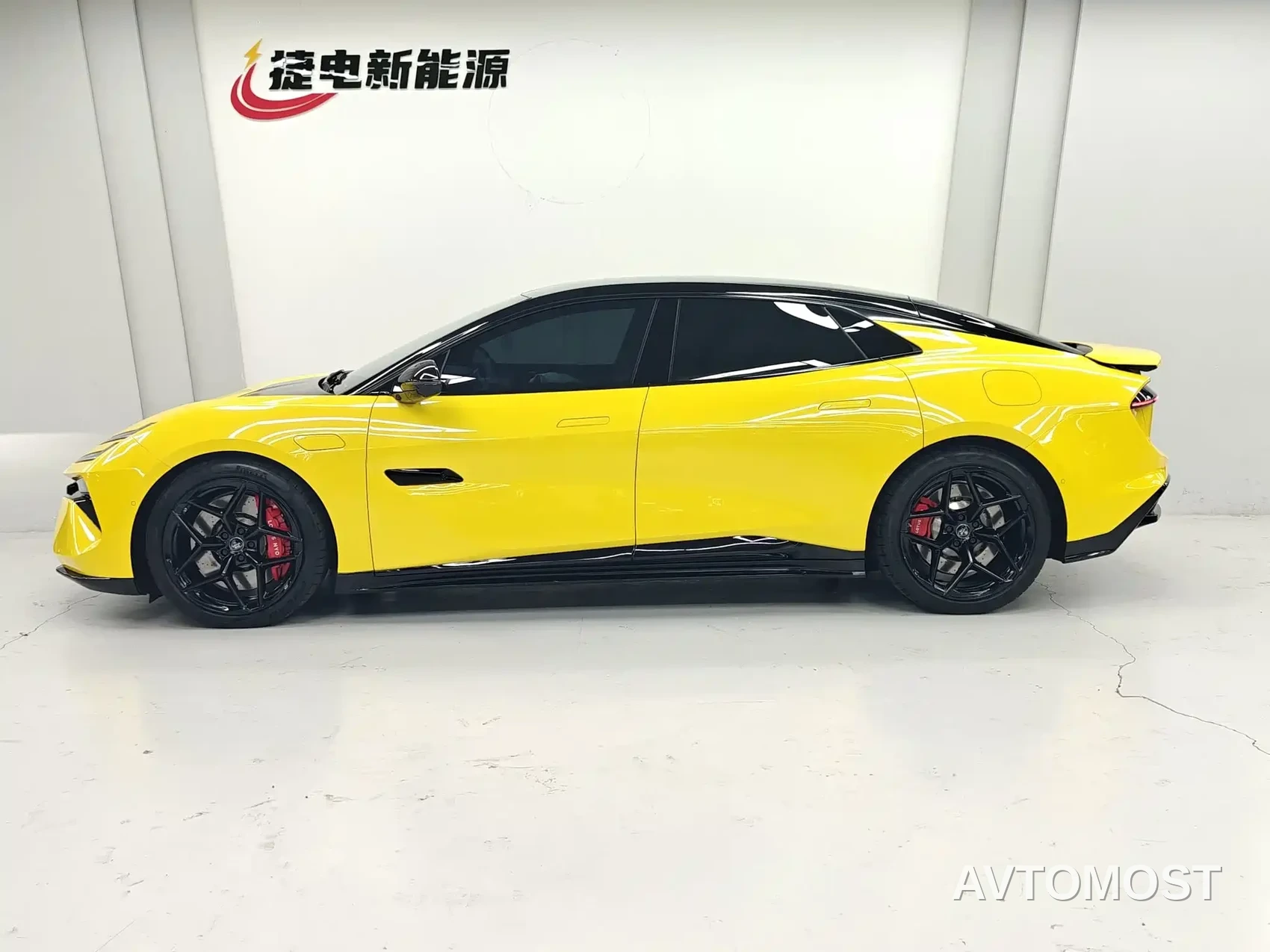 Lotus Cars EMEYA Blossom 2024 EMEYA S+ — фото 3
