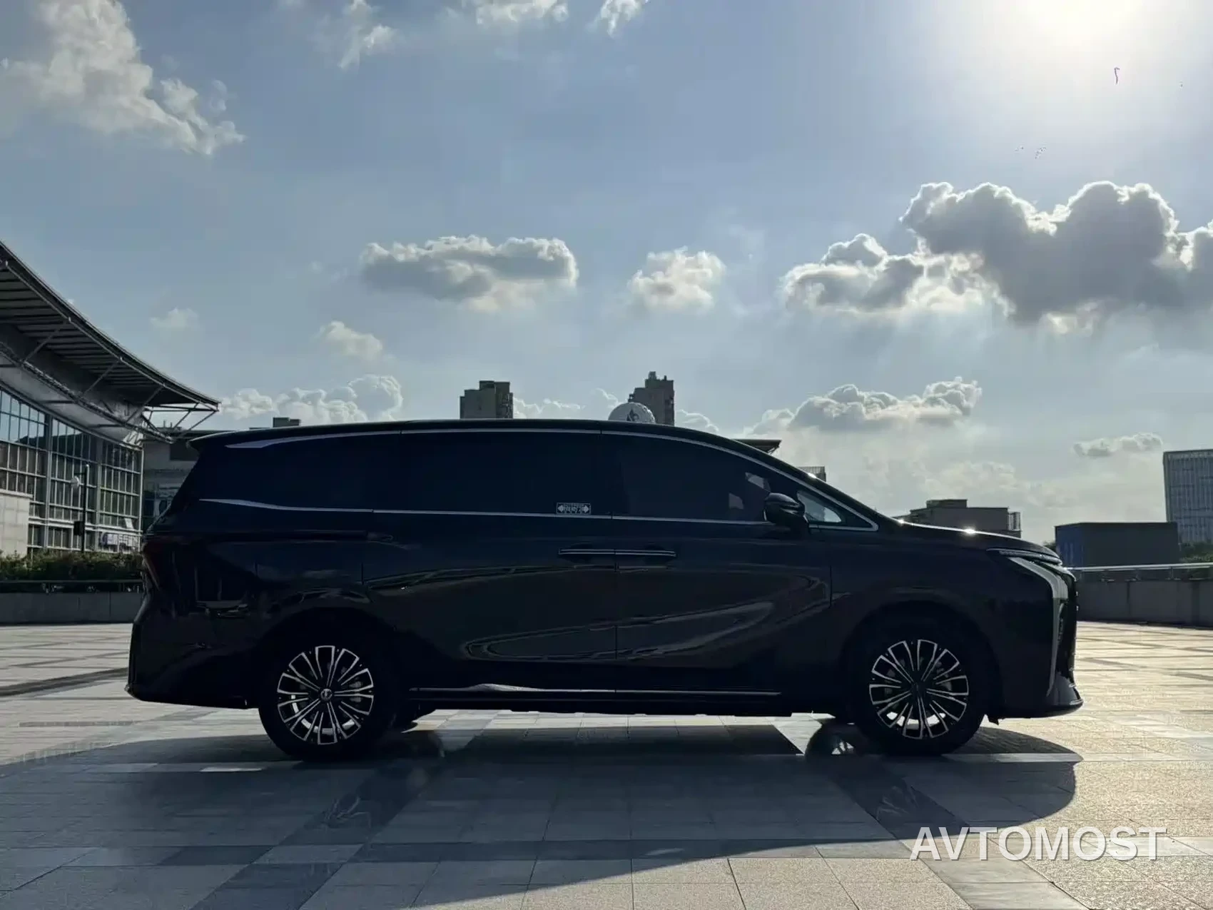 Dongfeng Fengxing Starlight V9 2024 1.5TD 200km Cloud Ladder Series Premium — фото 8