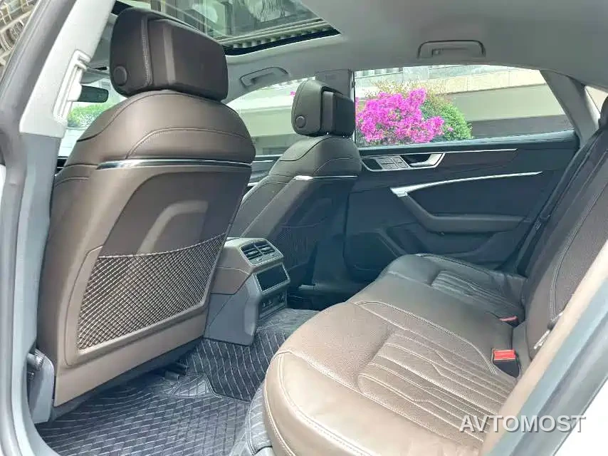 Audi A7L 2022 55 TFSI quattro S-line Zhiyuan Crystal Package — фото 5