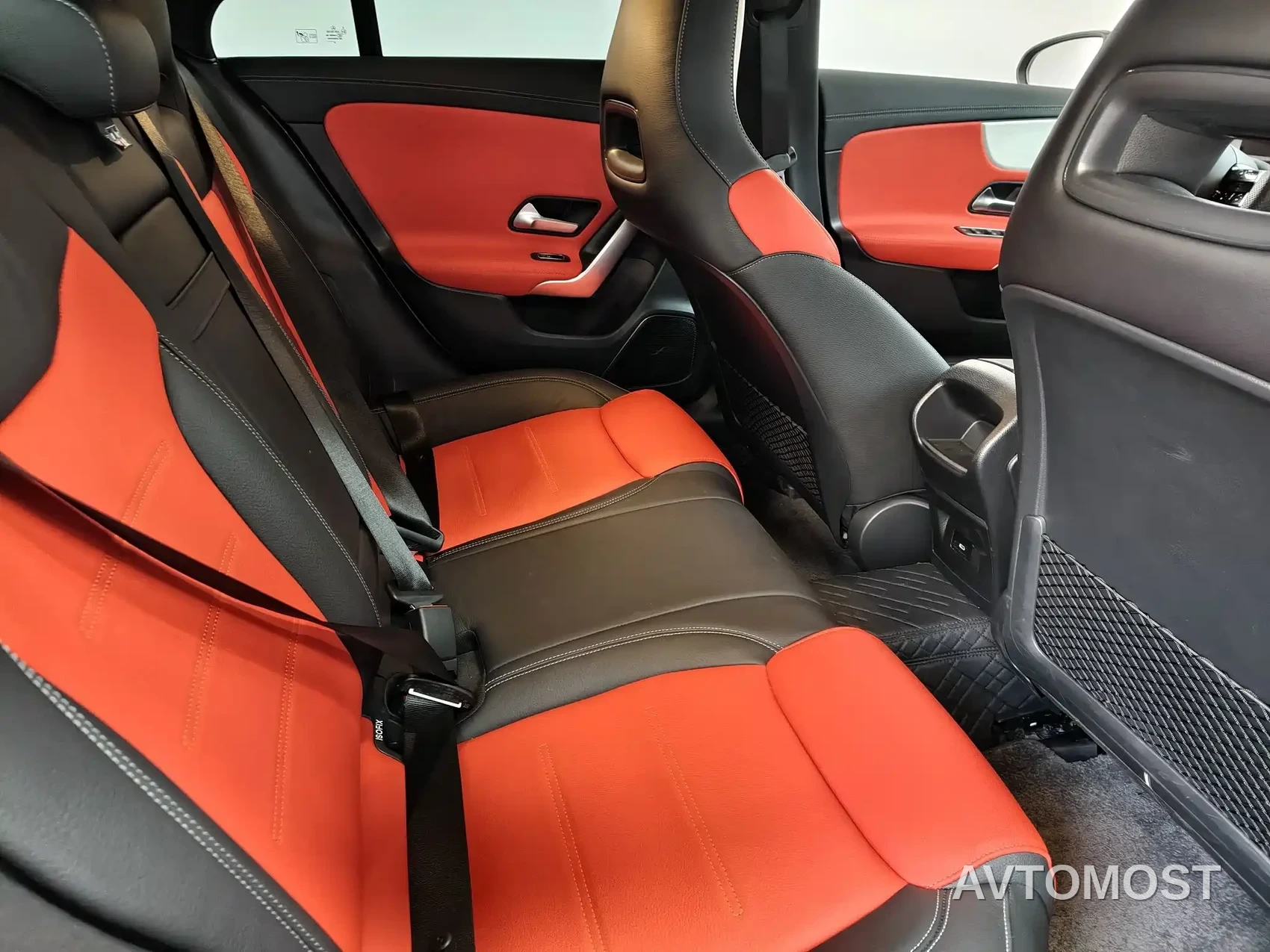 Mercedes-Benz CLA AMG 2025 AMG CLA 35 4MATIC — фото 3