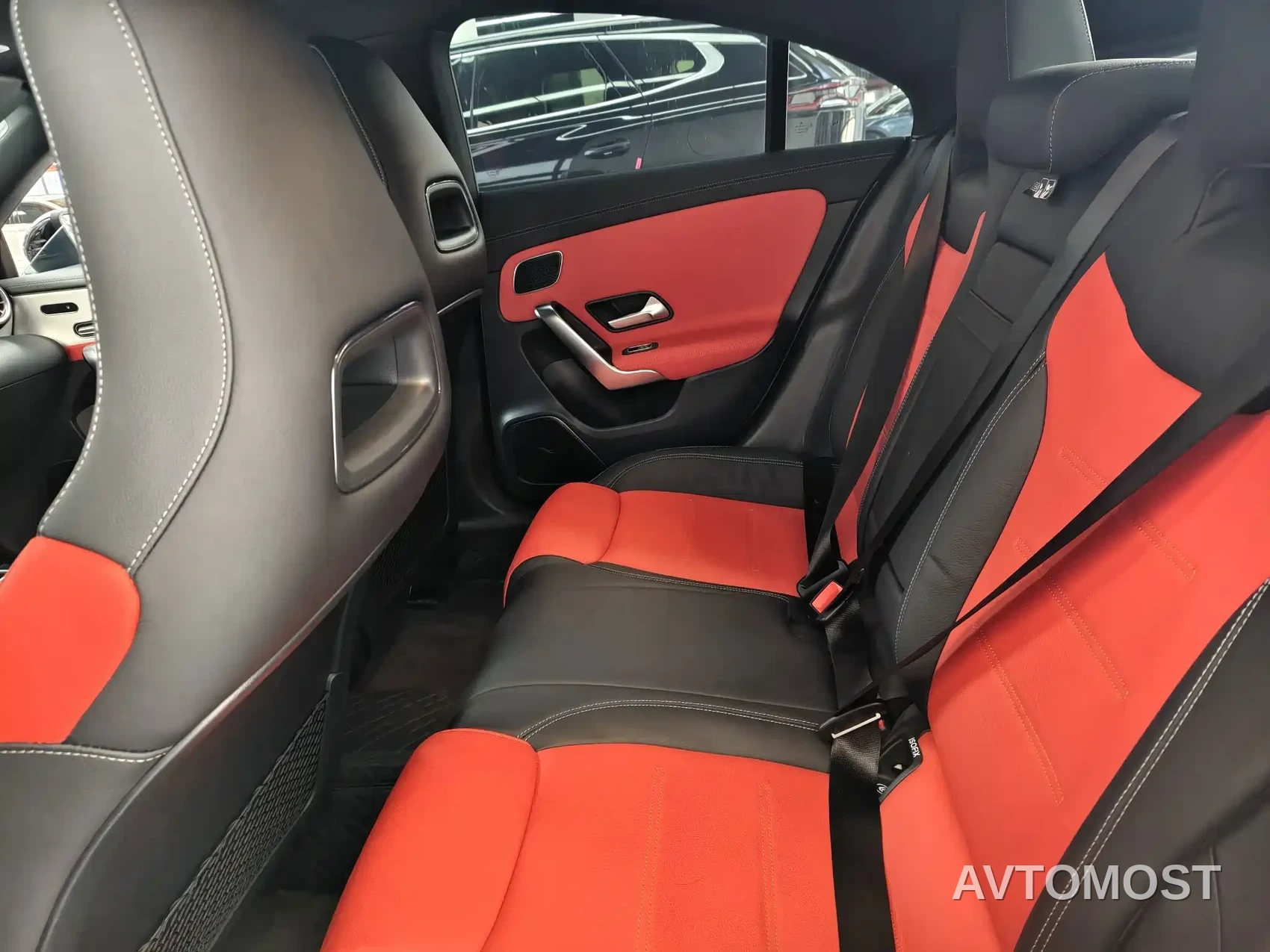 Mercedes-Benz CLA AMG 2025 AMG CLA 35 4MATIC — фото 4