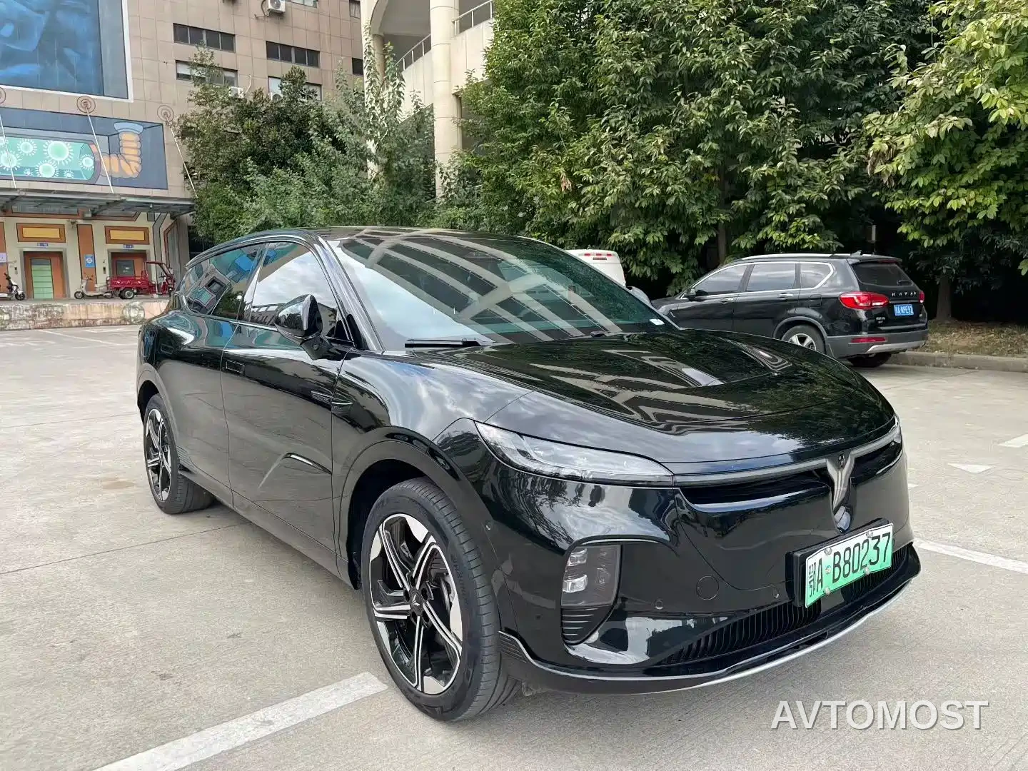 Voyah Zhiyin 2024 Long Range Super Charging Edition — фото 2
