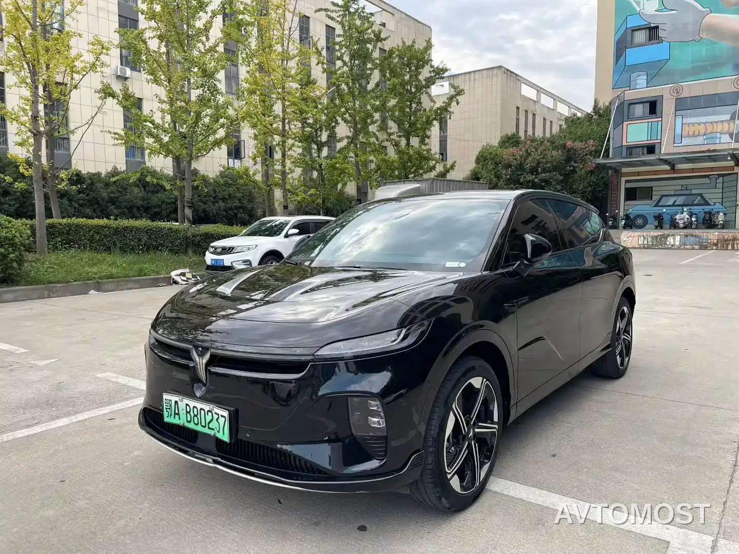 Voyah Zhiyin 2024 Long Range Super Charging Edition — фото 3