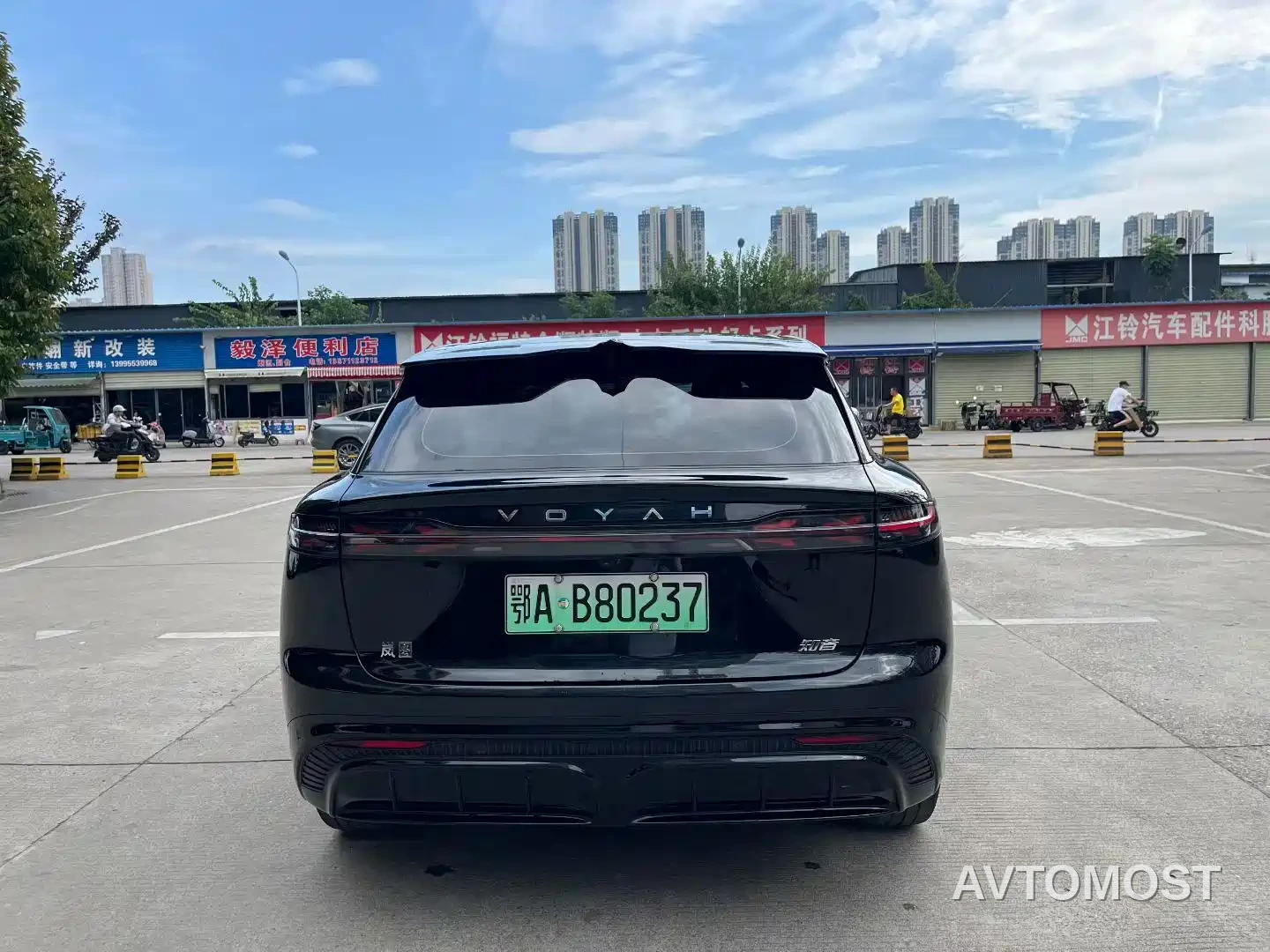 Voyah Zhiyin 2024 Long Range Super Charging Edition — фото 7