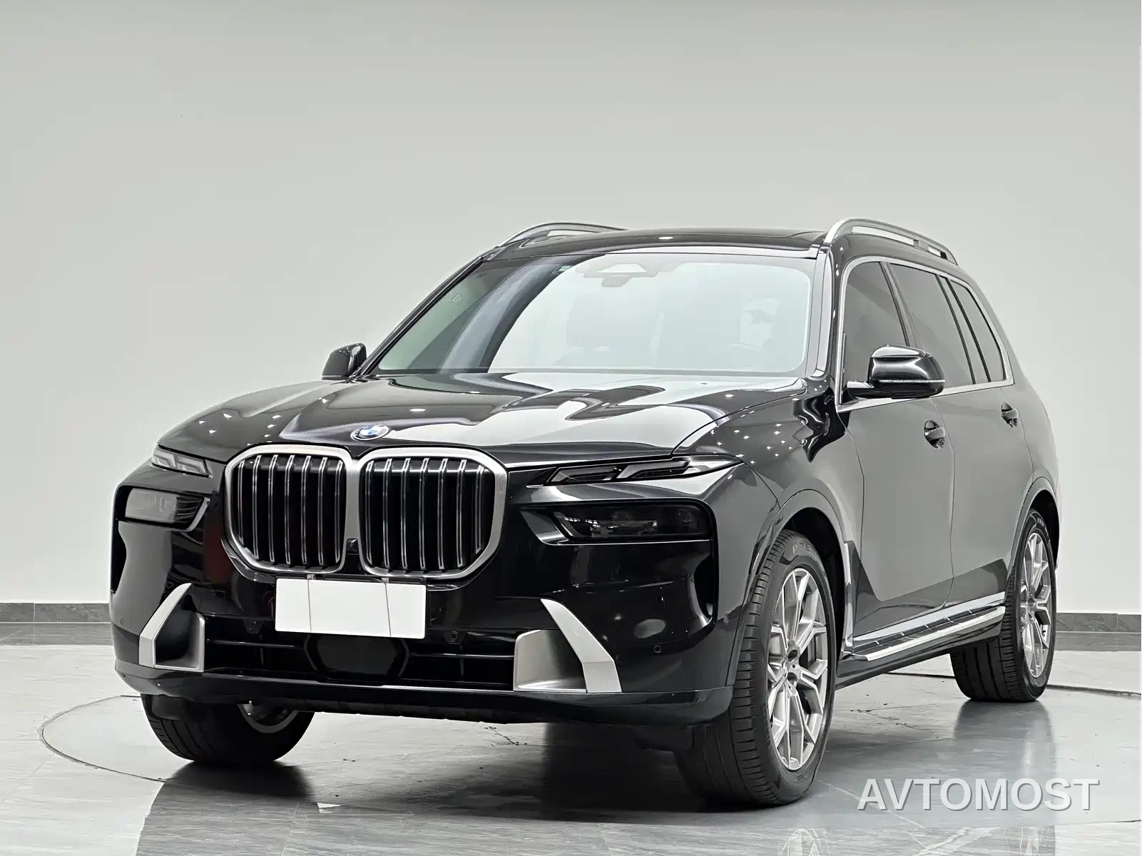 BMW X7 2023 xDrive40i Leading Luxury Package — фото 1