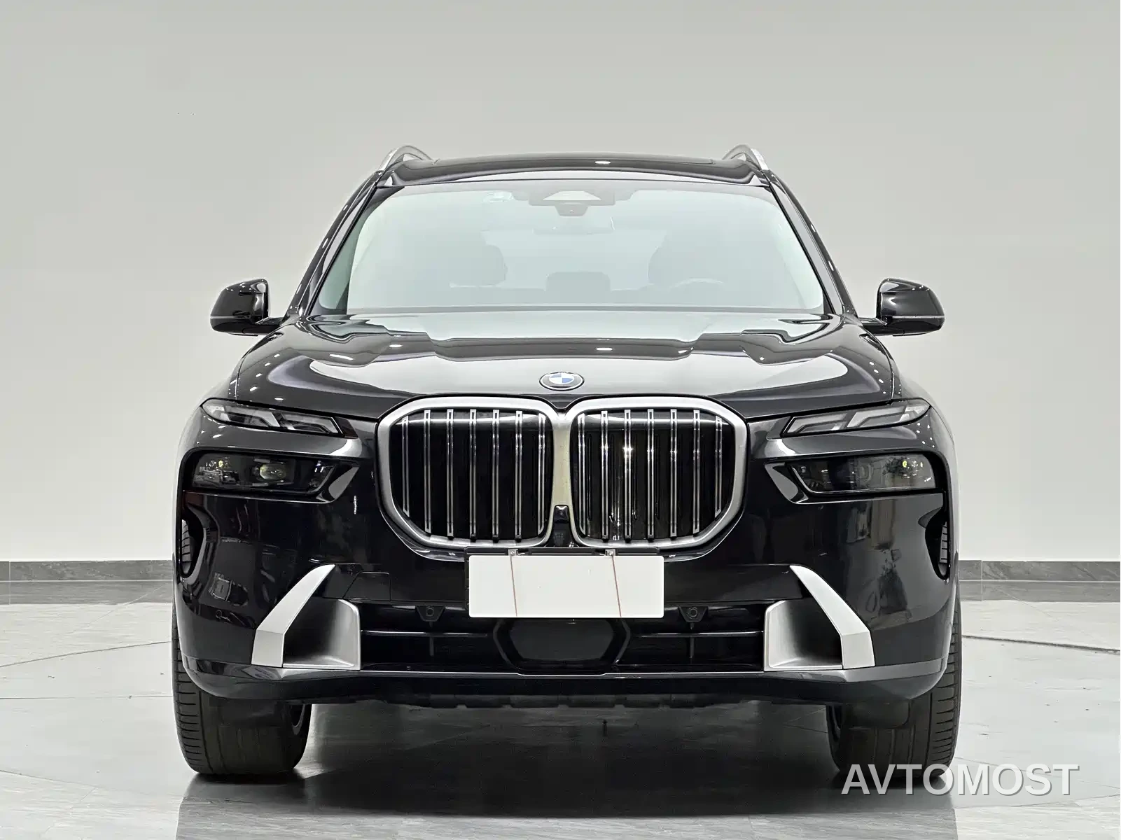 BMW X7 2023 xDrive40i Leading Luxury Package — фото 2
