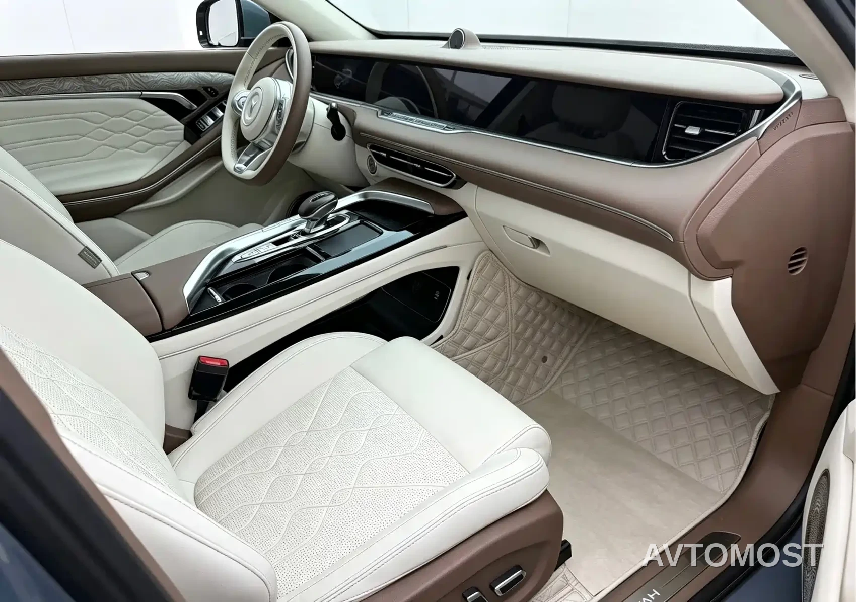 VOYAH FREE 2021 4WD Extended Range Launch Edition Exclusive Luxury Package — фото 5