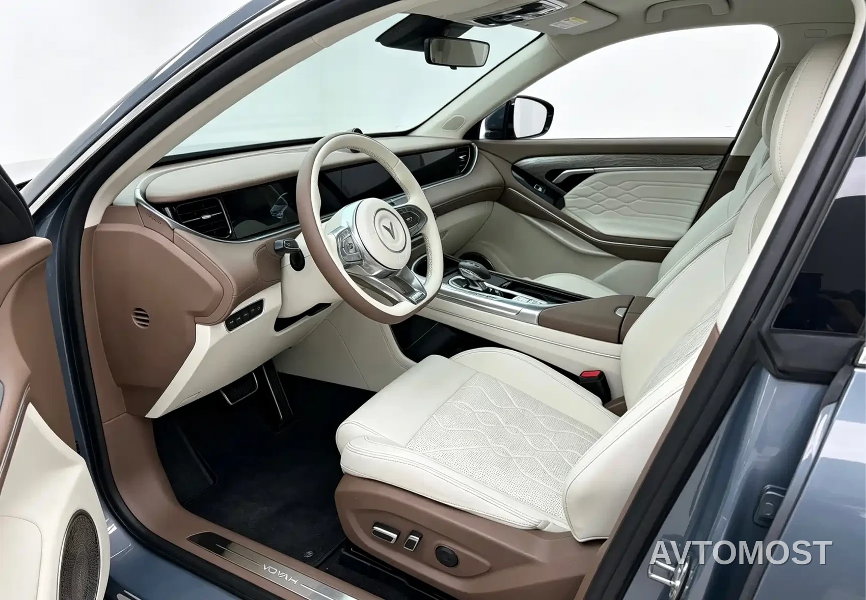 VOYAH FREE 2021 4WD Extended Range Launch Edition Exclusive Luxury Package — фото 10
