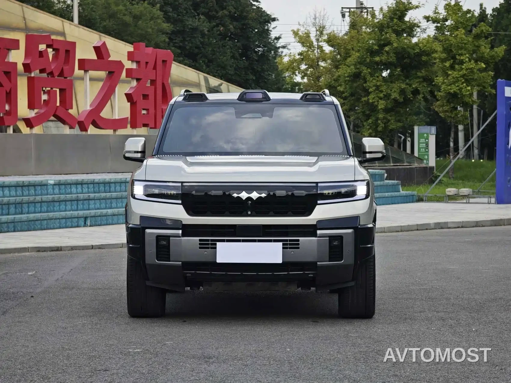 Fang Cheng Bao Leopard 8 2025 Zhiyong Flagship 7-Seater — фото 2