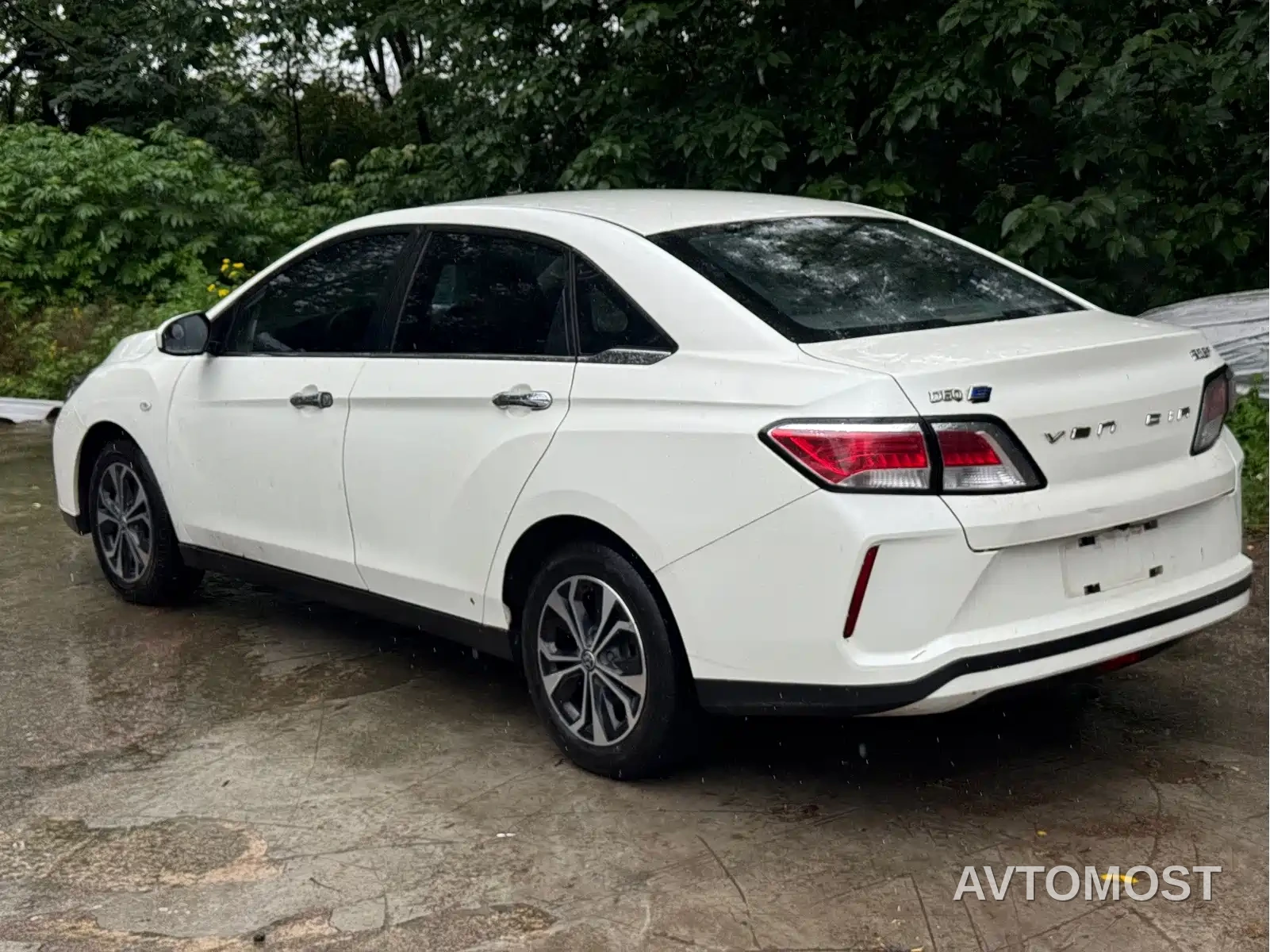 Venucia D60EV 2022 Standard Range Comfort Edition — фото 4