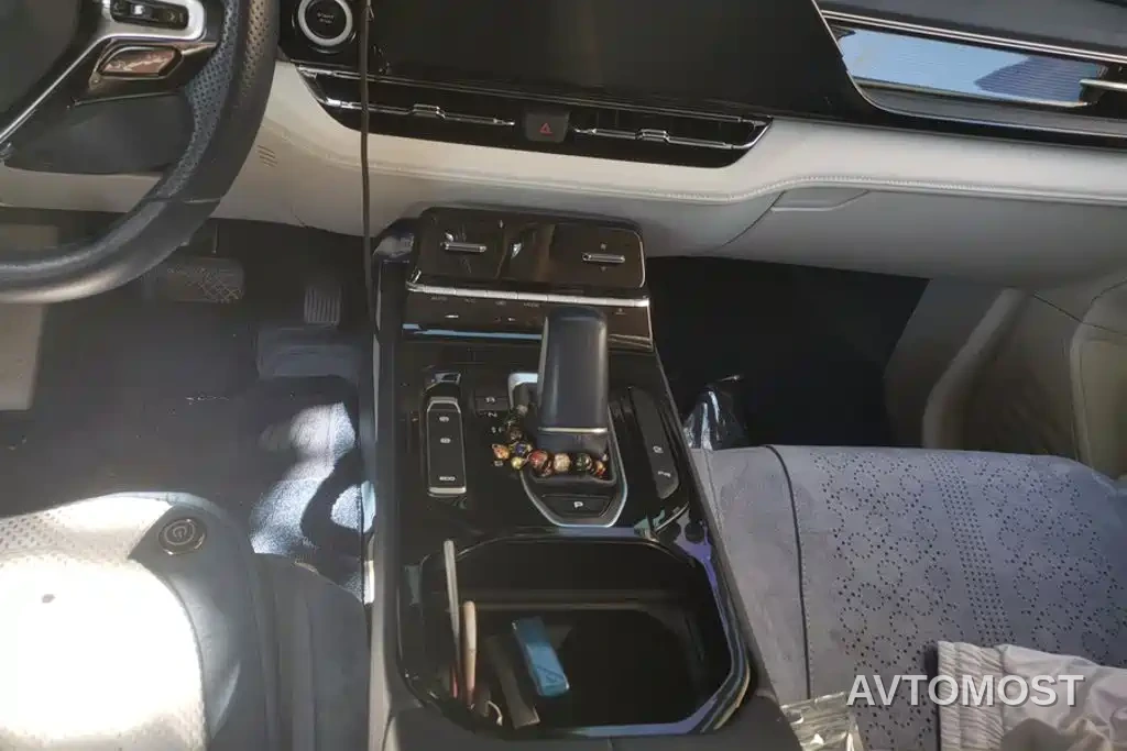Wuling Victory 2023 2.0L DHT Luxury Edition — фото 15