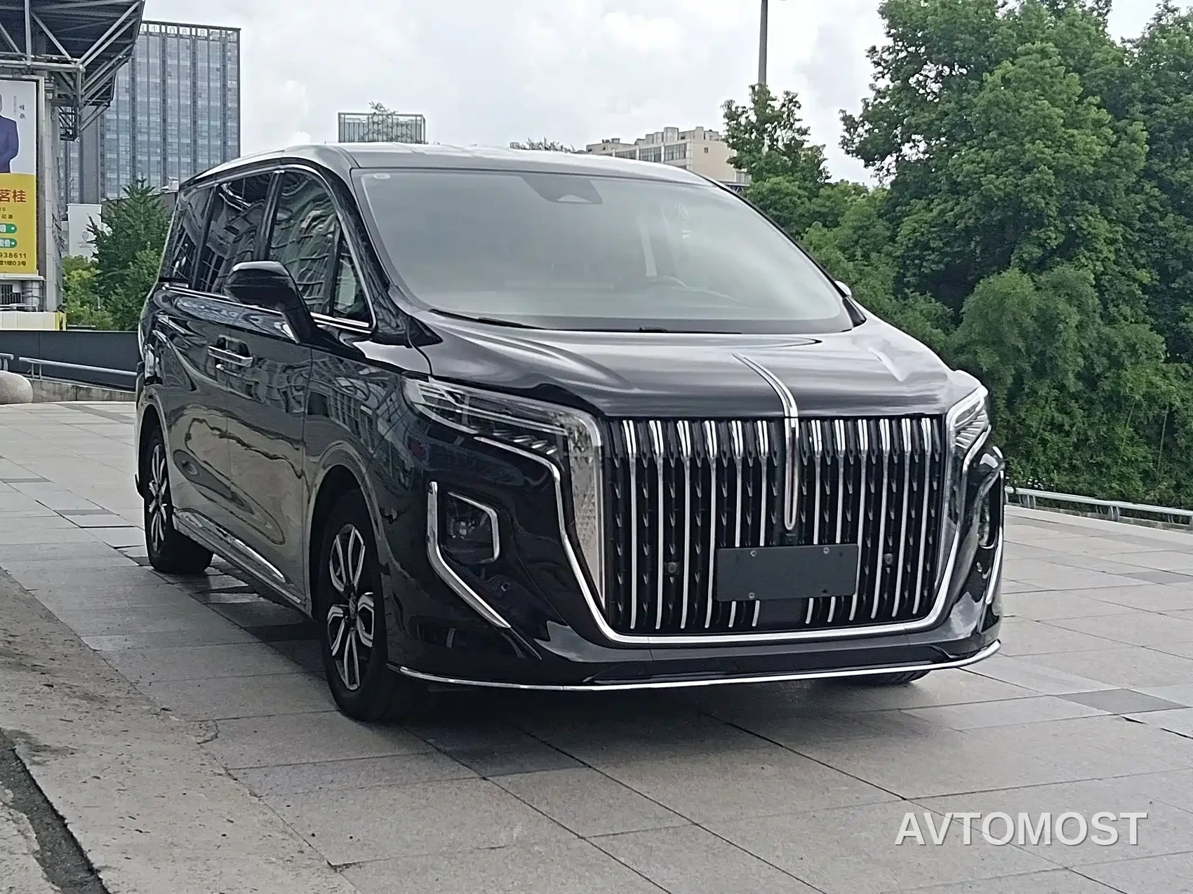Hongqi HQ9 2023 2.0T Smart Connect Flag Enjoy Edition — фото 2
