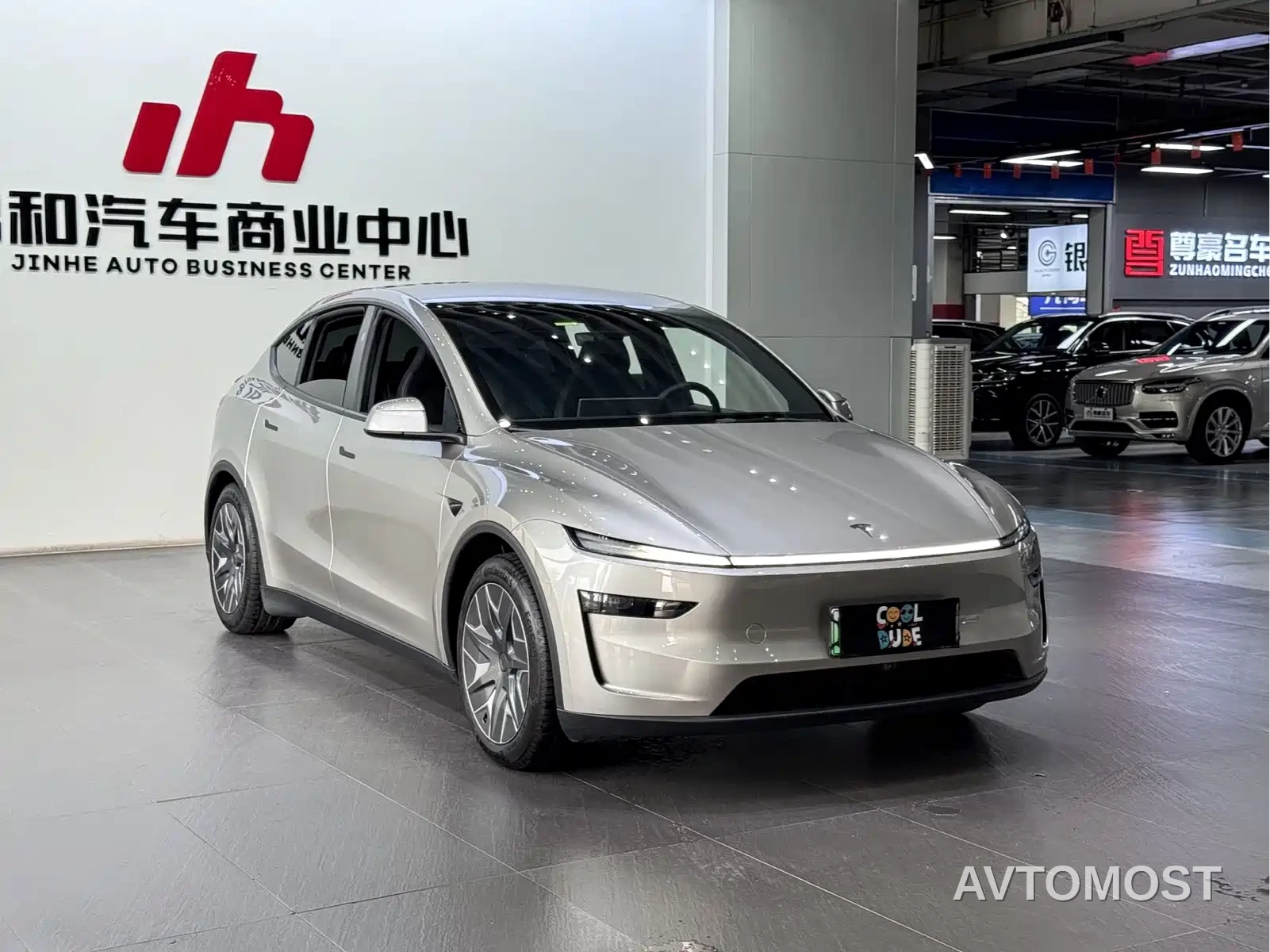 Tesla Model Y L 2025 Facelift Long Range AWD — фото 3