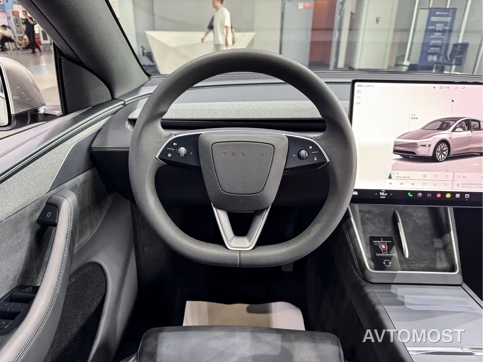 Tesla Model Y L 2025 Facelift Long Range AWD — фото 8